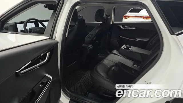 Kia EV6 — Фото автомобиля 12
