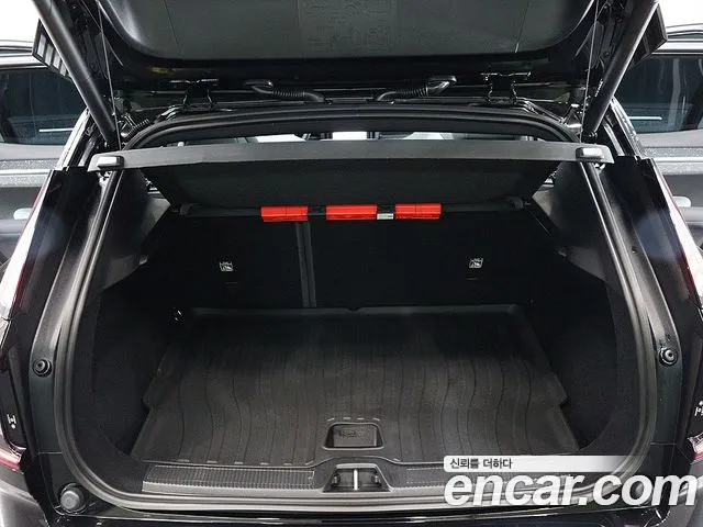 Volvo EX30 — Фото автомобиля 5