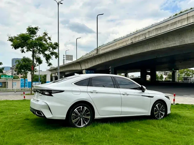 Chery Arrizo 8 — Фото автомобиля 4