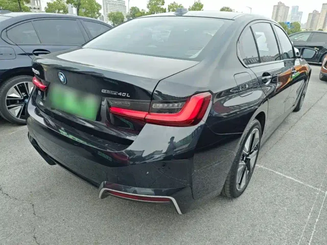 BMW BMW i3 2024 eDrive 40 L Night Sport Package — Фото автомобиля 6