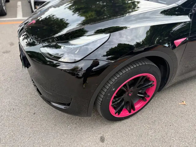 Tesla Model Y — Фото автомобиля 4