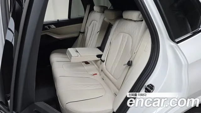 BMW X5 xDrive 40i M Sport — Фото автомобиля 10