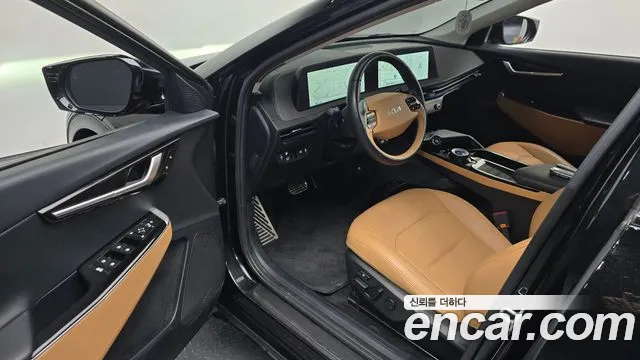 Kia EV6 — Фото автомобиля 15