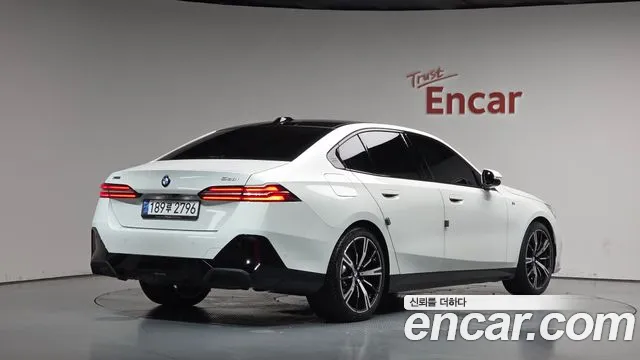 Фотография автомобиля — BMW 5 Series G60