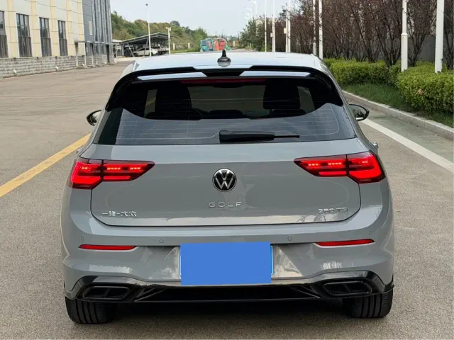 Volkswagen Golf — Фото автомобиля 26