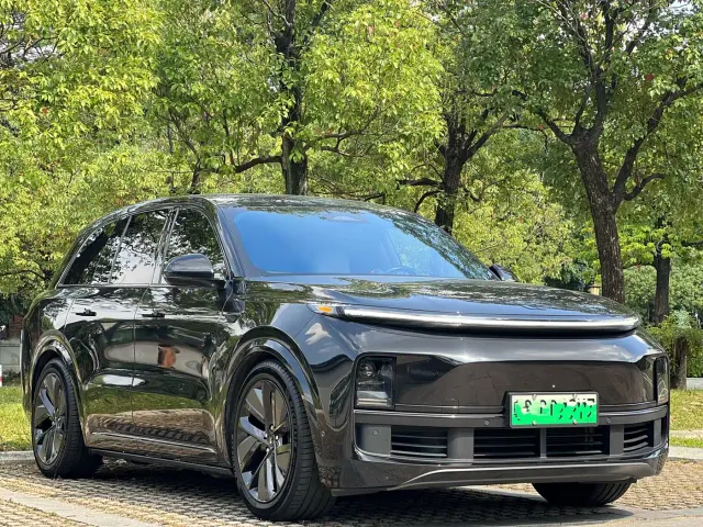 Фотография автомобиля — Li Auto L8