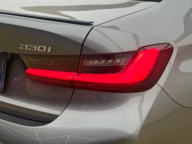 BMW 3 Series — Фото автомобиля 25
