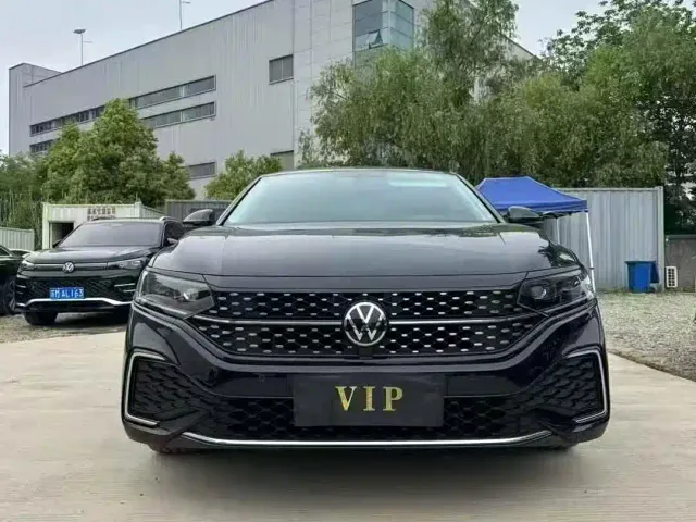 Фотография автомобиля — Volkswagen Passat
