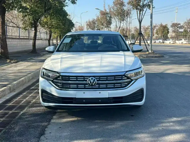 Volkswagen Sagitar — Фото автомобиля 2