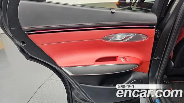 Genesis GV70 2.5T Бензин 2WD — Фото автомобиля 25