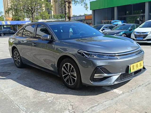 Фотография автомобиля — Geely Galaxy A7