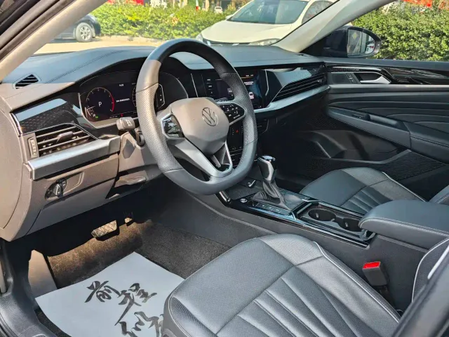 Volkswagen Passat — Фото автомобиля 4
