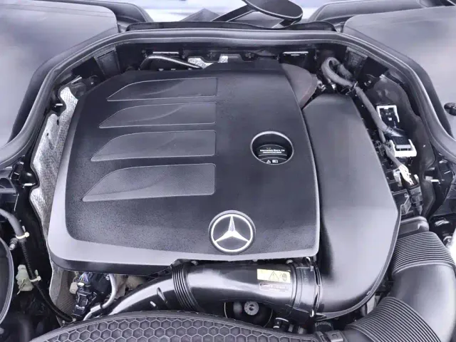 Mercedes-Benz E-Class — Фото автомобиля 24