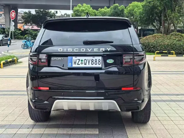 Land Rover Discovery Sport — Фото автомобиля 8