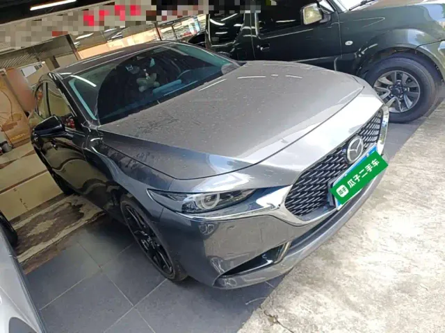 Mazda Axela — Фото автомобиля 3