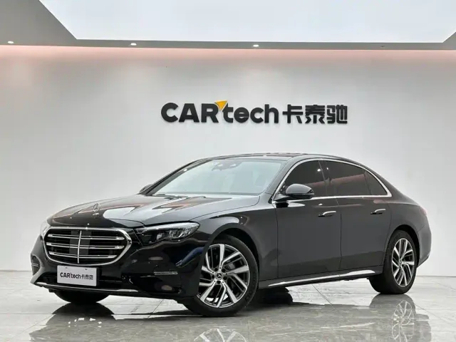 Фотография автомобиля — Mercedes-Benz E-Class