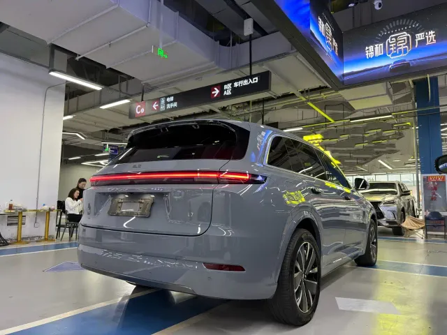 Li Auto L7 — Фото автомобиля 6