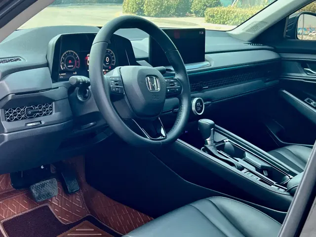 Honda Accord — Фото автомобиля 7