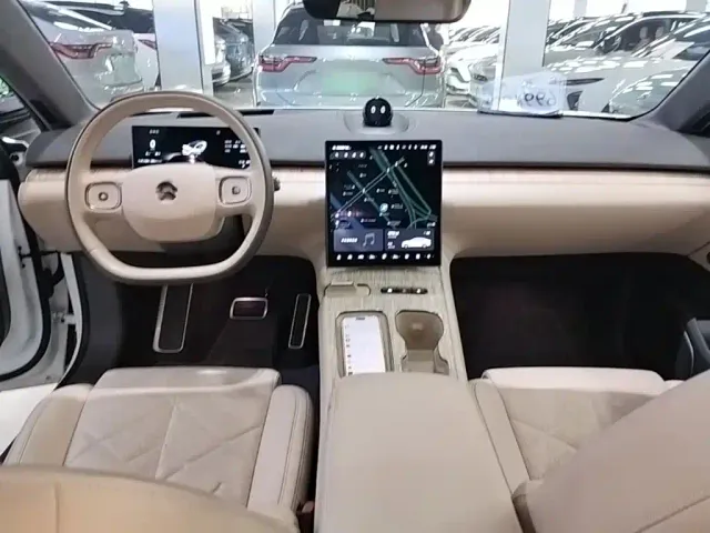 Nio ET7 — Фото автомобиля 9