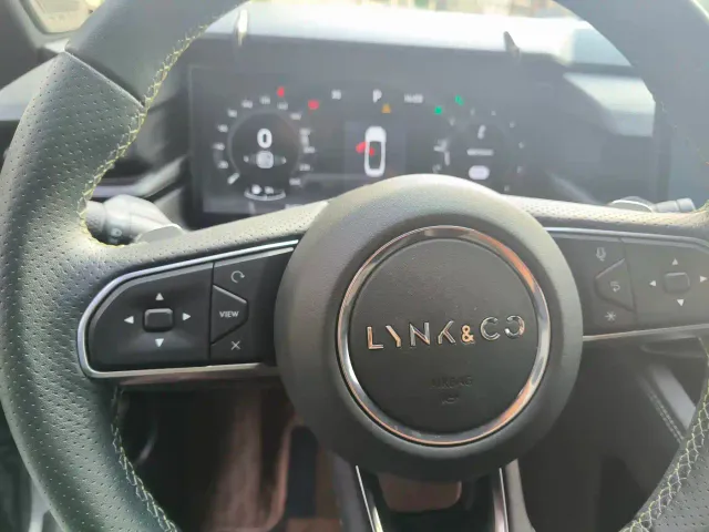 Lynk & Co 03 — Фото автомобиля 7