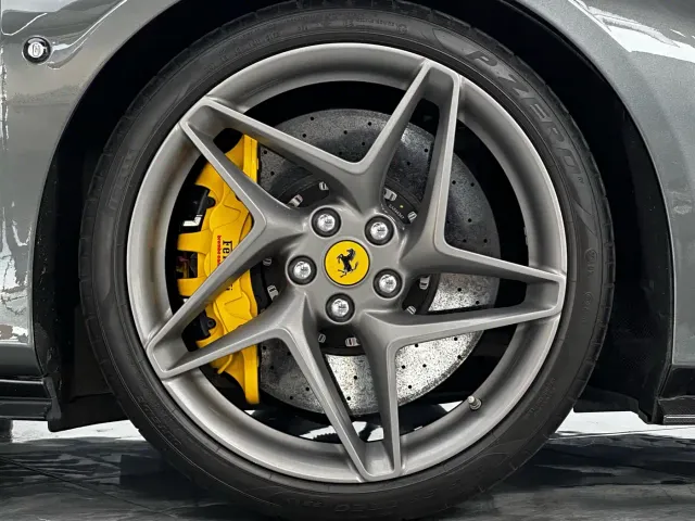 Ferrari F8 — Фото автомобиля 8