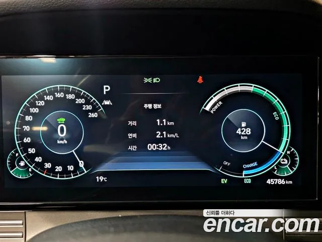 Hyundai Grandeur (New) Hybrid — Фото автомобиля 10