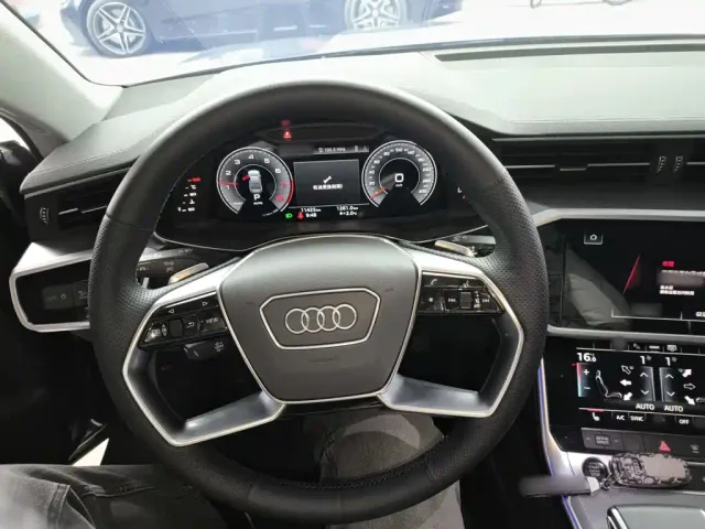 Audi A7L — Фото автомобиля 5