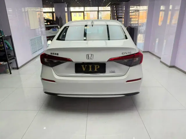 Honda Civic — Фото автомобиля 3