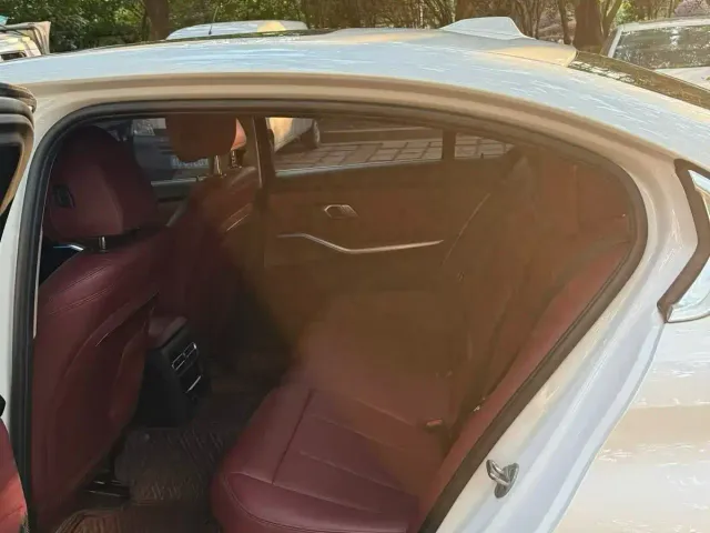 BMW 3 Series — Фото автомобиля 6