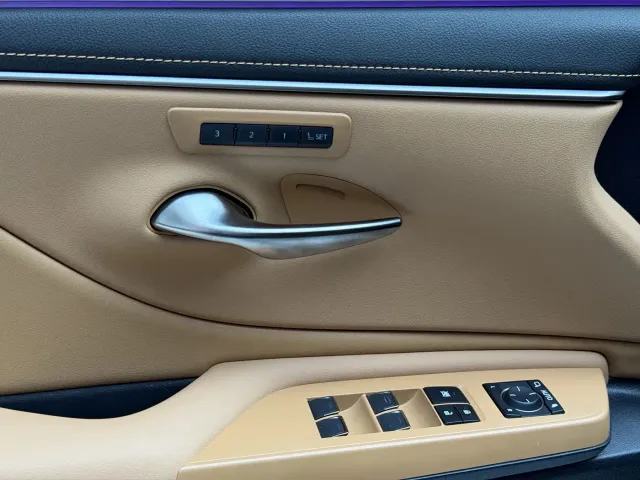 Lexus ES — Фото автомобиля 10