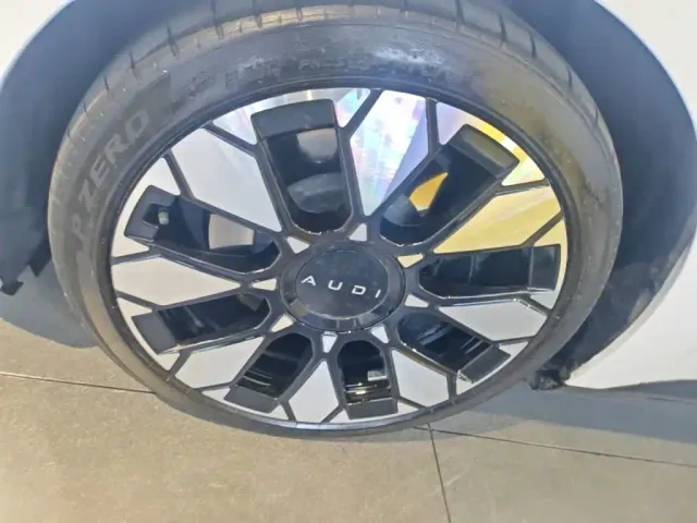 Audi E5 Sportback — Фото автомобиля 22