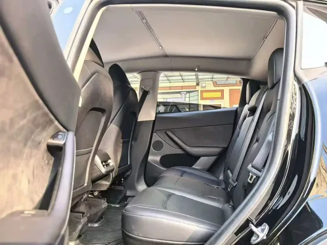 Tesla Model Y — Фото автомобиля 6