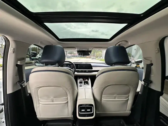 Chery Arrizo 8 — Фото автомобиля 11