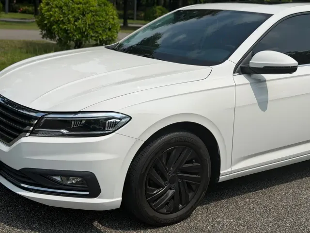 Volkswagen Lavida — Фото автомобиля 5