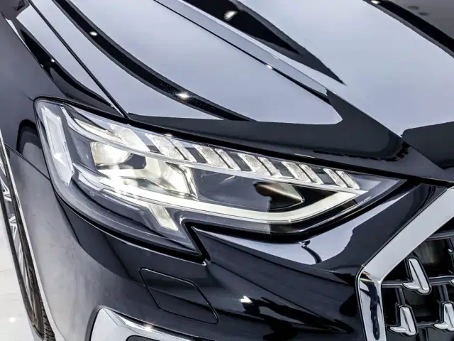 Audi A8 — Фото автомобиля 16