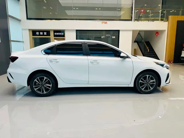 Kia K3 — Фото автомобиля 5