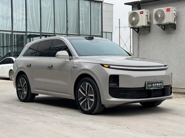 Li Auto L6 — Фото автомобиля 3