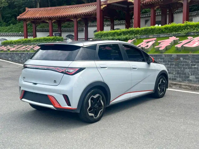 BYD Dolphin — Фото автомобиля 10