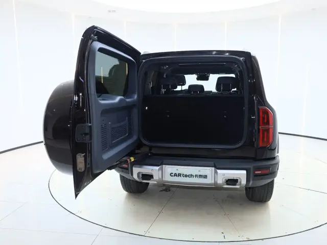 BYD FangChengBao Leopard 5 — Фото автомобиля 8