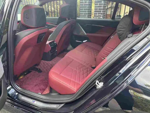 BMW 5 Series — Фото автомобиля 5