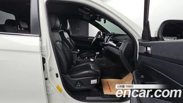 KG_Mobility_Ssangyong Rexton Новый Rexton Sport Khan Дизель 2.2 4WD — Фото автомобиля 11