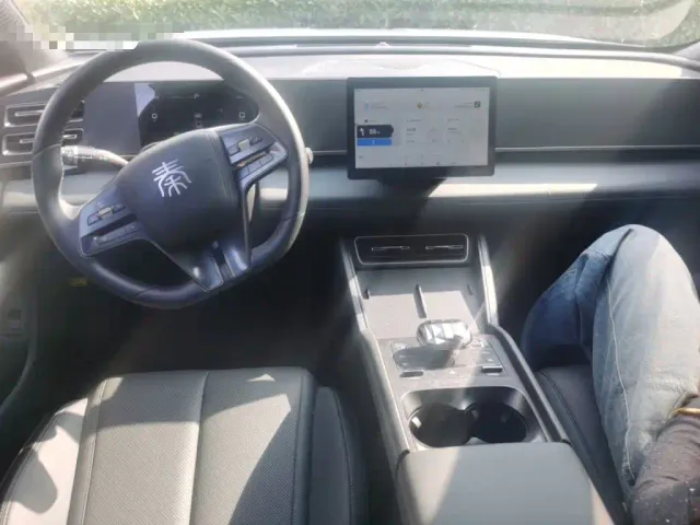 BYD Qin L — Фото автомобиля 5