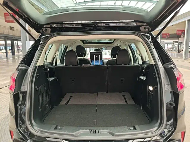 Ford Edge — Фото автомобиля 18