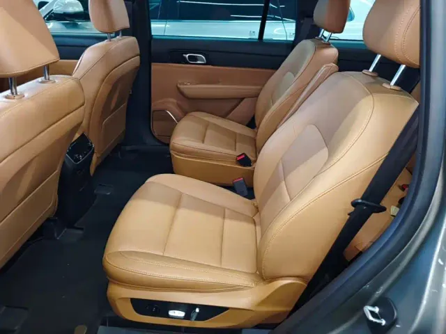Li Auto ONE — Фото автомобиля 16