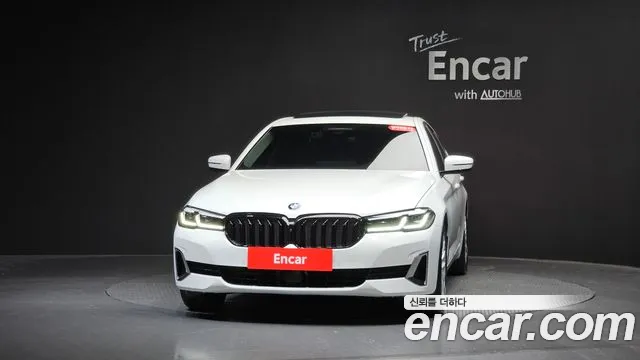 BMW 5-Series 5 серия (G30) 523d Luxury — Фото автомобиля 3