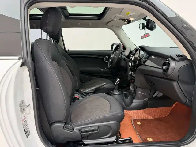 MINI Hatch — Фото автомобиля 12