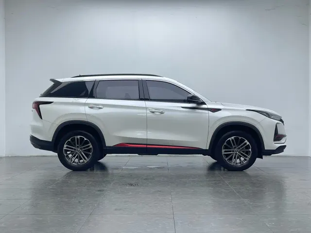 Changan CS75 Plus — Фото автомобиля 9