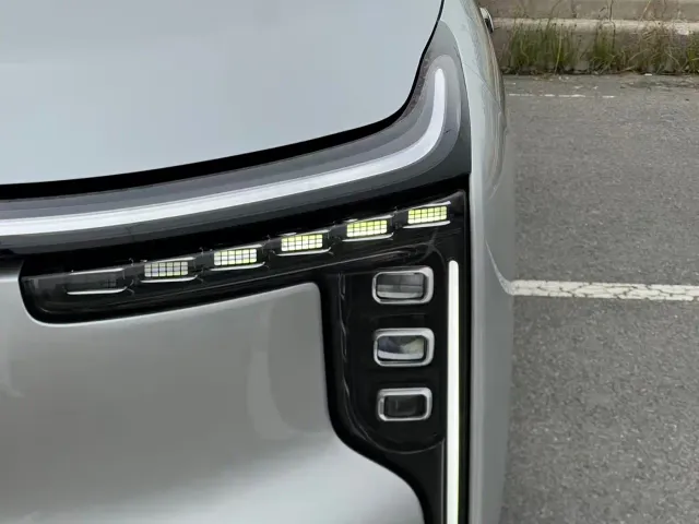 IM Motors LS8 — Фото автомобиля 11