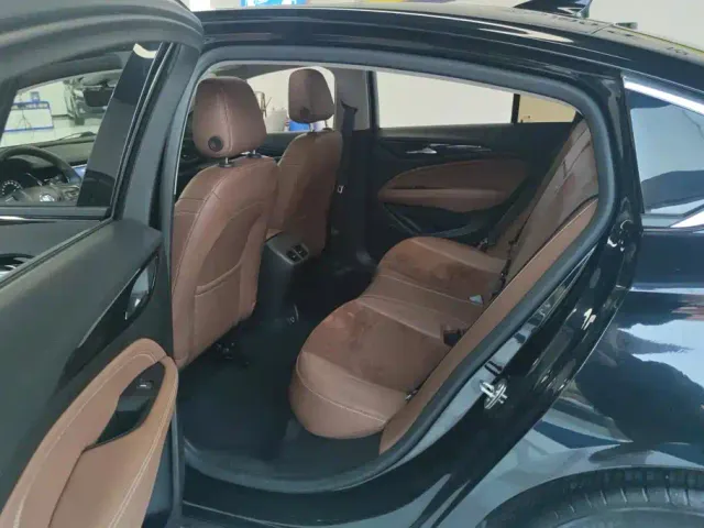 Buick Regal — Фото автомобиля 11