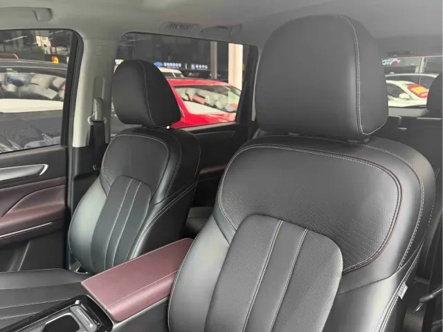 GAC Trumpchi M6 — Фото автомобиля 9